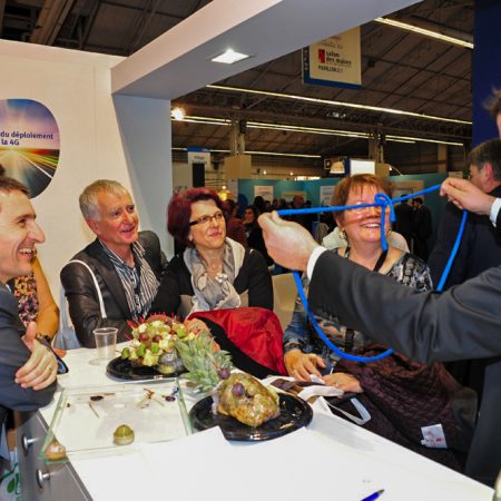 Magiei communicante Magiei communicante